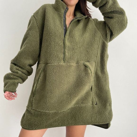 NWT Nike Yoga sherpa fleece pullover sweater in green - Picture 8 of 10